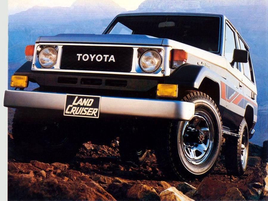  Toyota Land Cruiser 70 (BJ70V) 1984 года  (фото 3 из 3)